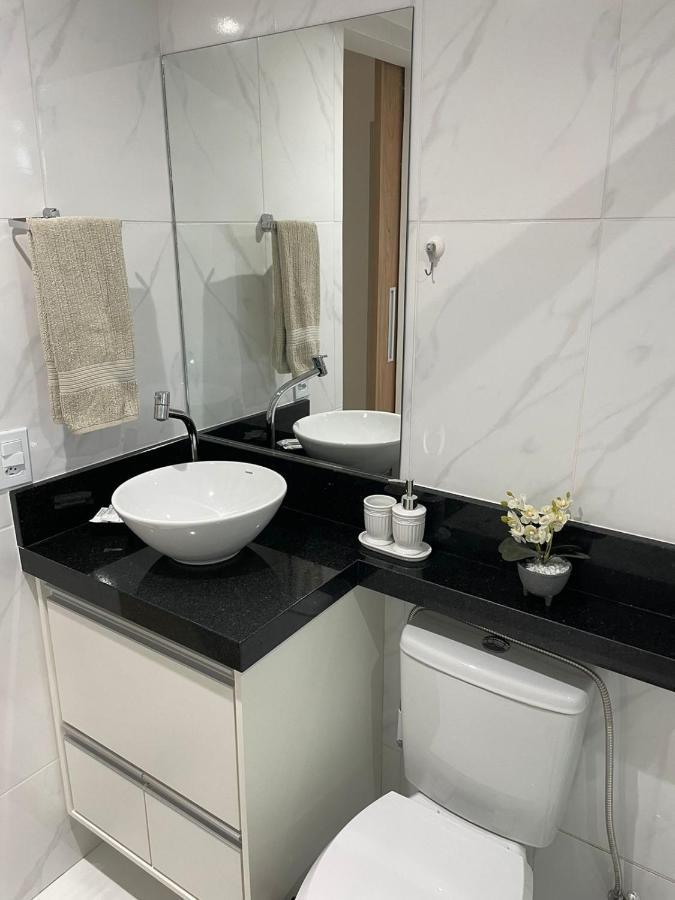 Apartamento moderno e super confortável localizado a alguns passos da Praia Grande Arraial do Cabo Exterior foto