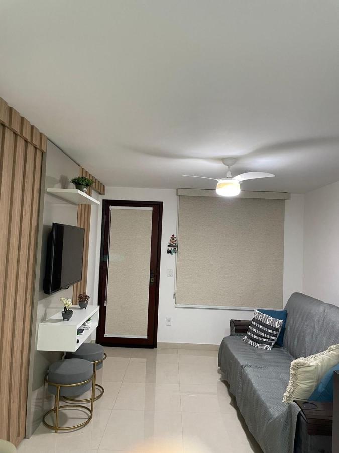 Apartamento moderno e super confortável localizado a alguns passos da Praia Grande Arraial do Cabo Exterior foto