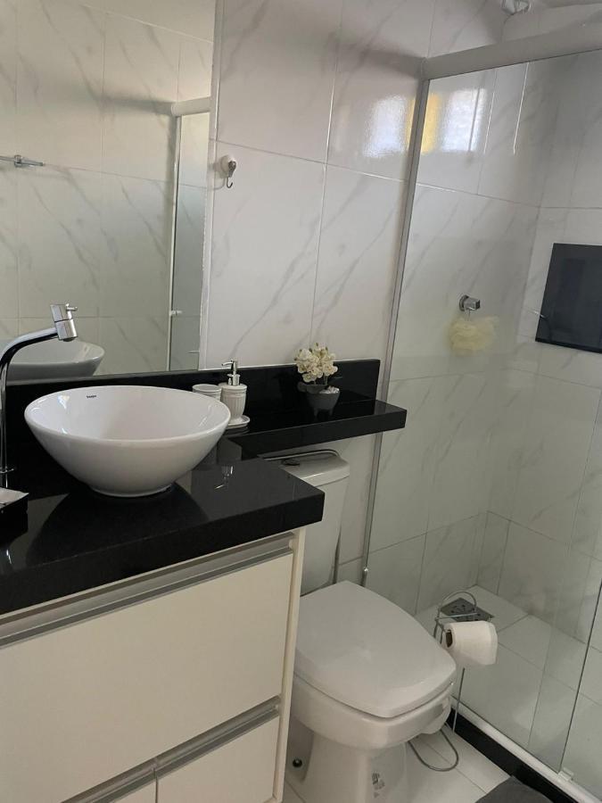 Apartamento moderno e super confortável localizado a alguns passos da Praia Grande Arraial do Cabo Exterior foto